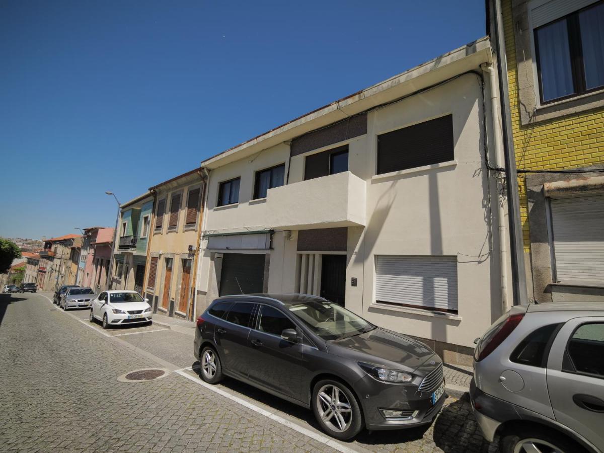 Oporto Guest Isac Garden W/ Parking Lägenhet Vila Nova de Gaia Exteriör bild
